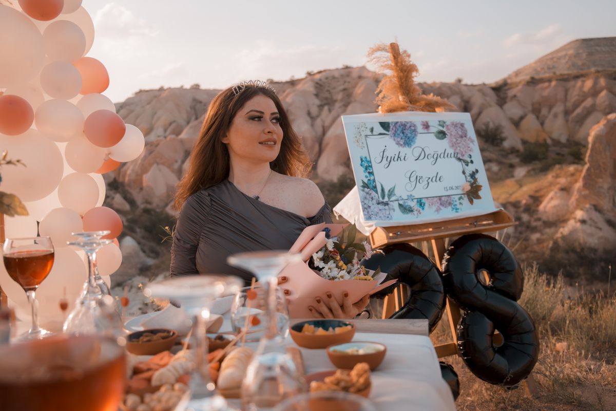 Hande — Birthday Celebration